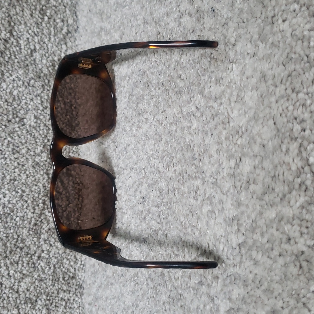 Chanel Tortoiseshell Sunglasses AUTHENTIC - Picture 4 of 12
